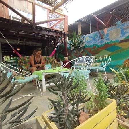 Wiracocha Hostal Máncora Buitenkant foto
