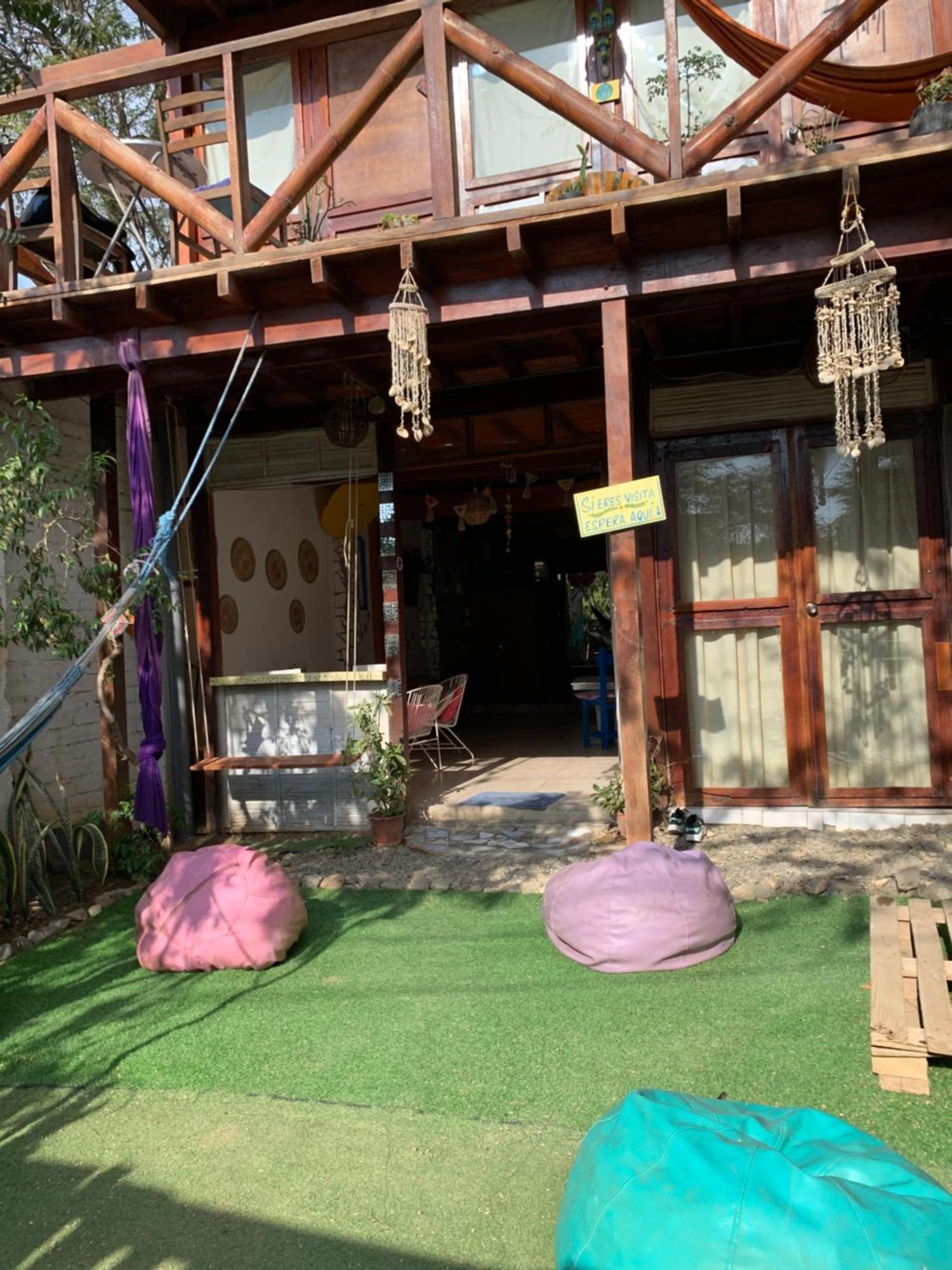 Wiracocha Hostal Máncora Buitenkant foto